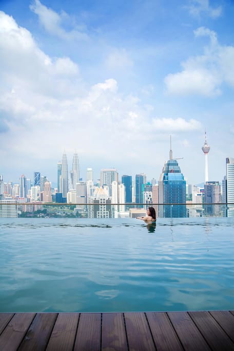 Breath Taking Infinity Kuala Lumpur rooftop Pool View 无边吉隆坡全景顶楼泳池