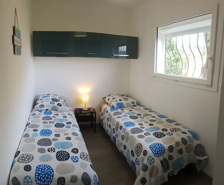 Dhomë gjumi 2 krevate tek