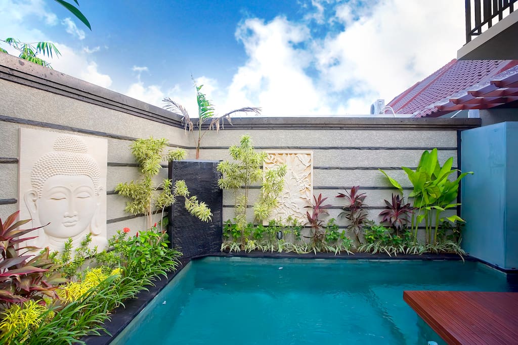 Private pool