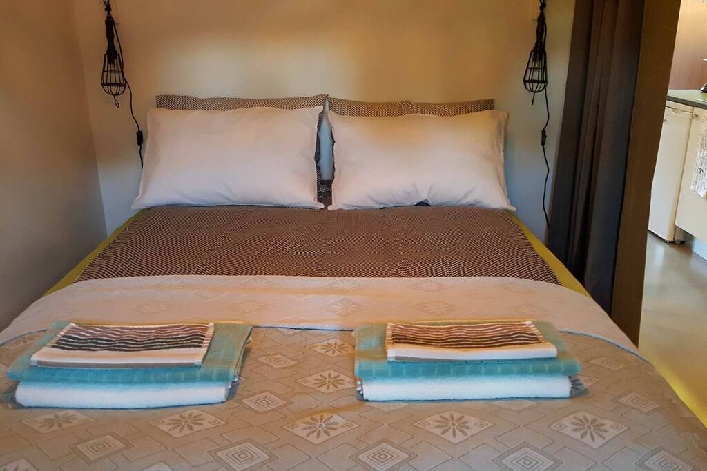 Bedroom with Queen size bed