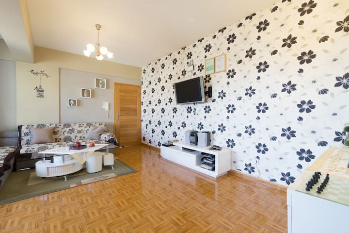 • BOOK NOW • 5% weekly & 10% monthly discount