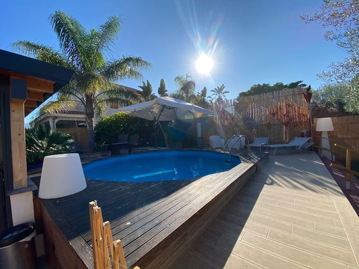 Stanza In Villa, Con Piscina - Carini
