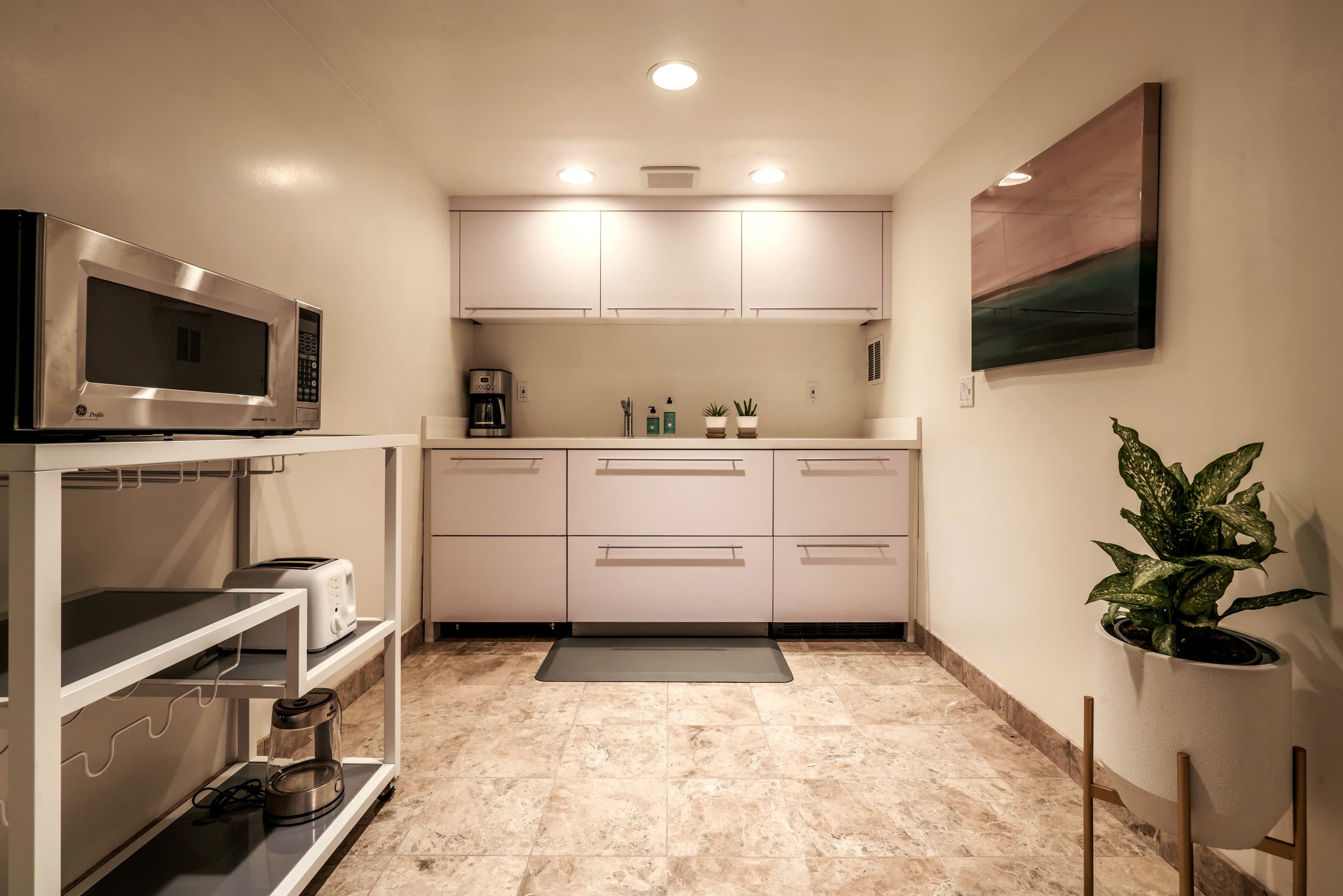 Home in San Francisco · ★4.98 · 3 bedrooms · 3 beds · 1 bath - Image 7
