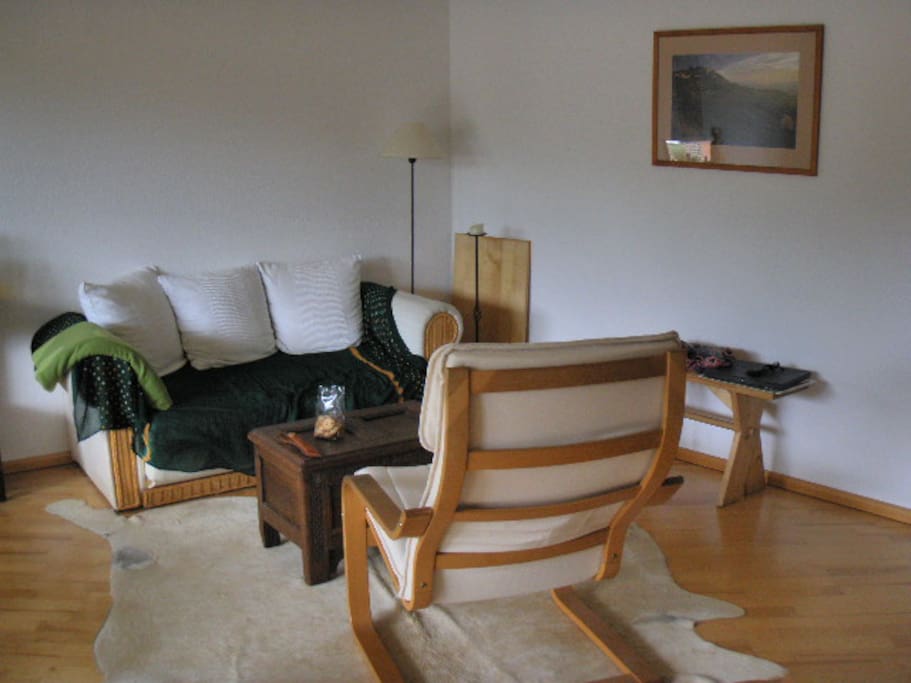 Wohnzimmer mit Schlafcouch 1,20 m breit (neu zweite Schlafcouch 1 m breit)