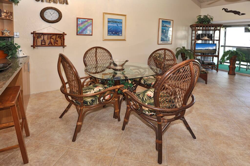 Enjoy good meals and times with family and friends !