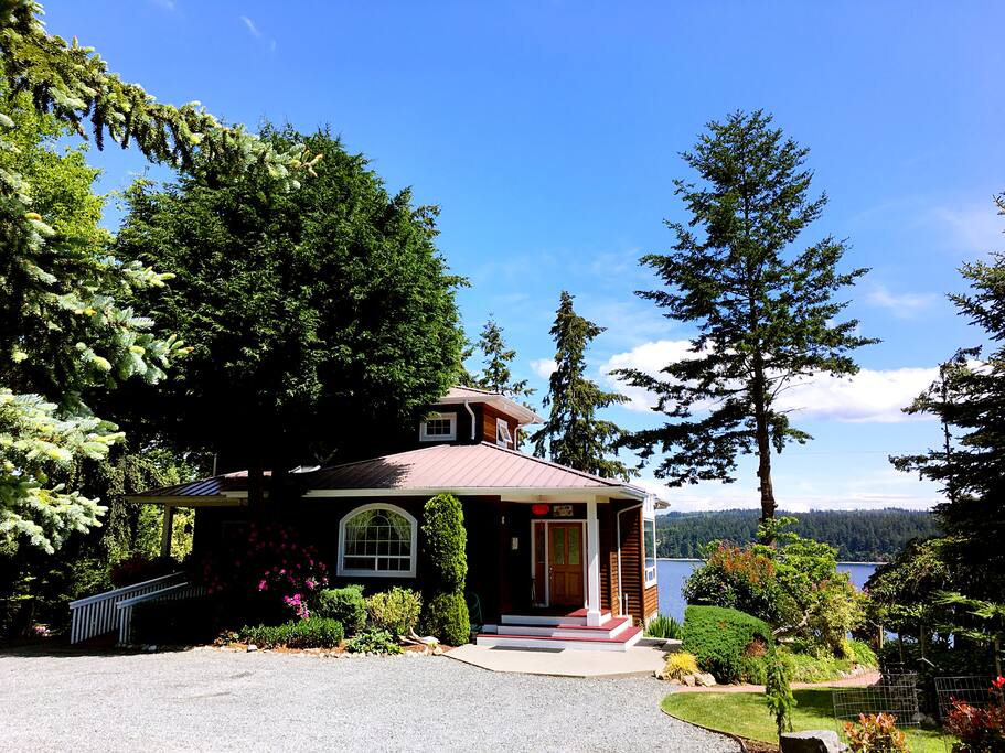 Harbor Hideaway Waterfront Home Villas for Rent in Freeland