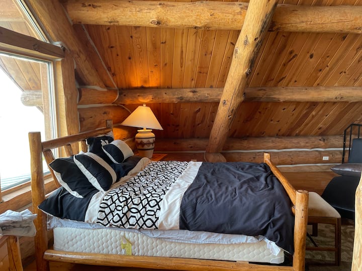 Kitanda cha upana wa juu wa roshani