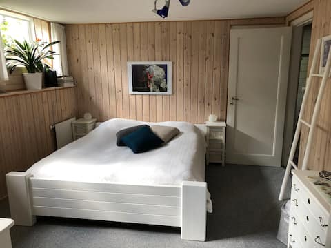 Bájos szoba Aarhus N-ben saját bejárattal