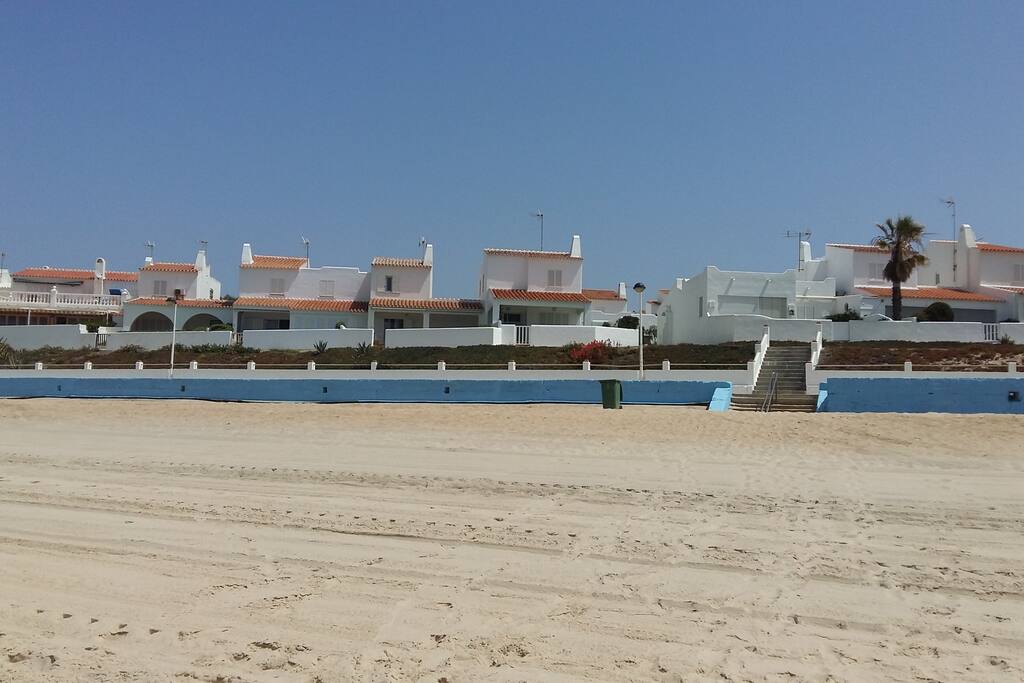 Vista de la casa desde la playa