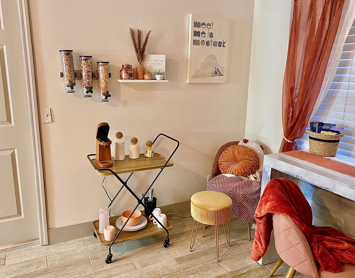 Top performing Airbnb: Pooler private bed/bath with private entrance. 🍑 in Pooler