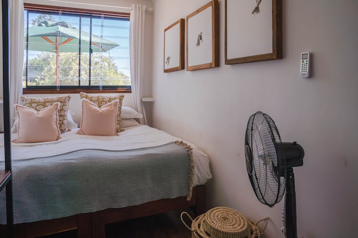 Спална соба 1, може да се конфигурира како двокреветна или двокреветна соба