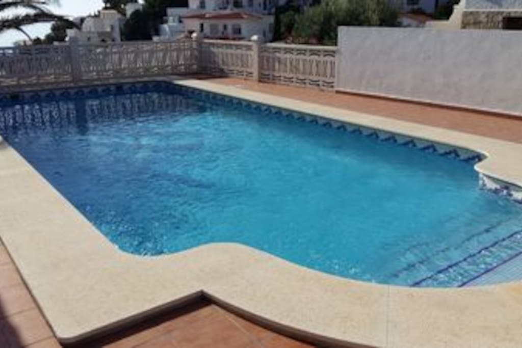 Piscine avec escalier