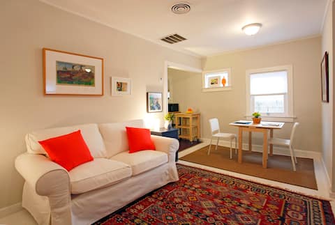 Quiet Apartment Stones Throw from NYC/EWR