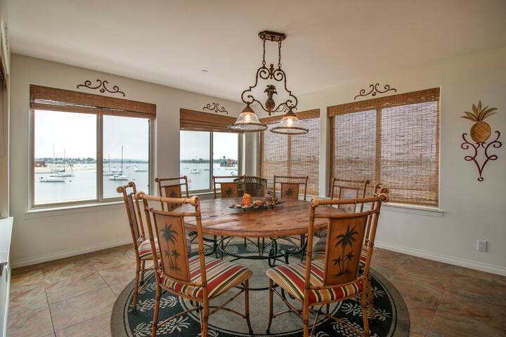 Relaxing Bayview Sunrise B2 gallery image 3