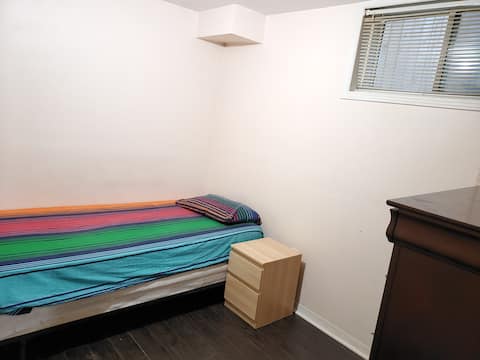 Cozy and Affordable 1 Bedroom Basement
