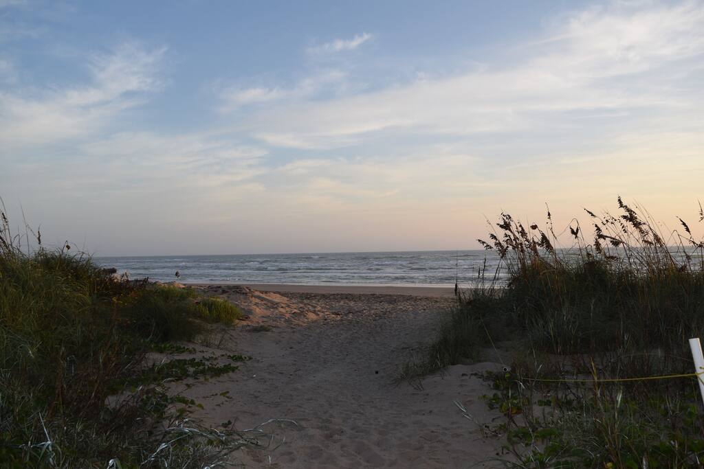 Path to the beach