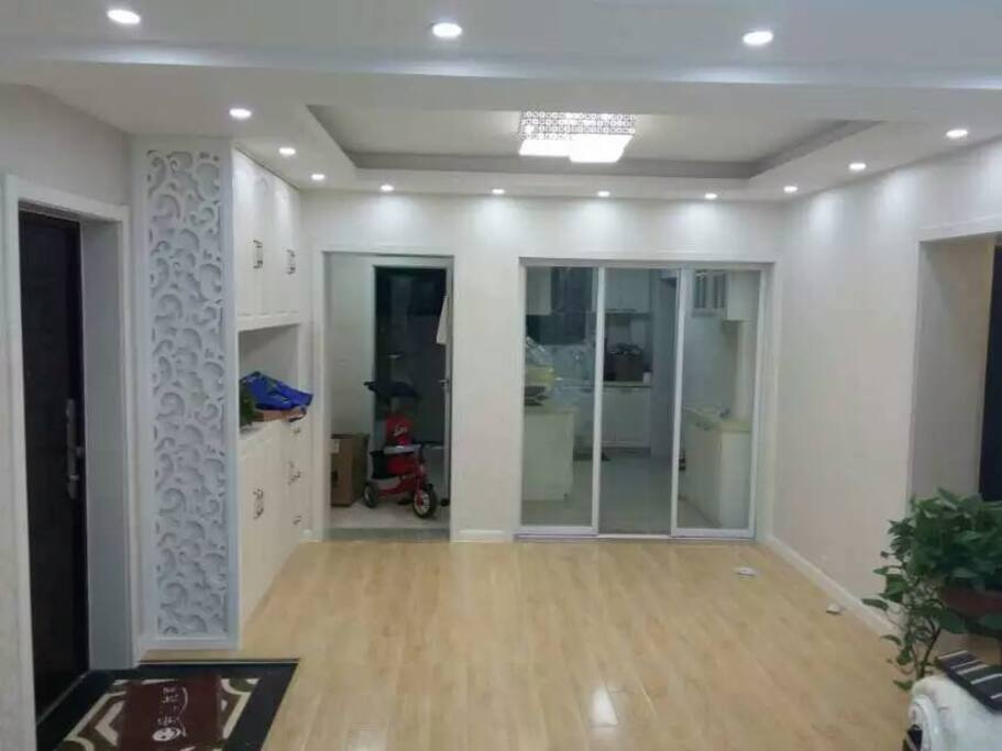 Living room(kitchen side)