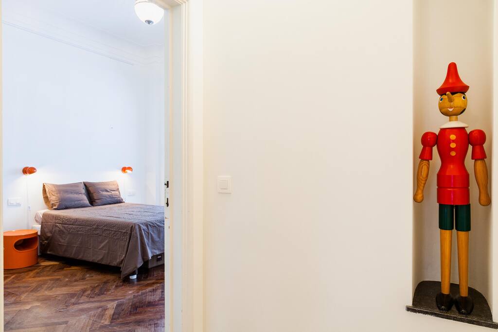Street side bedroom