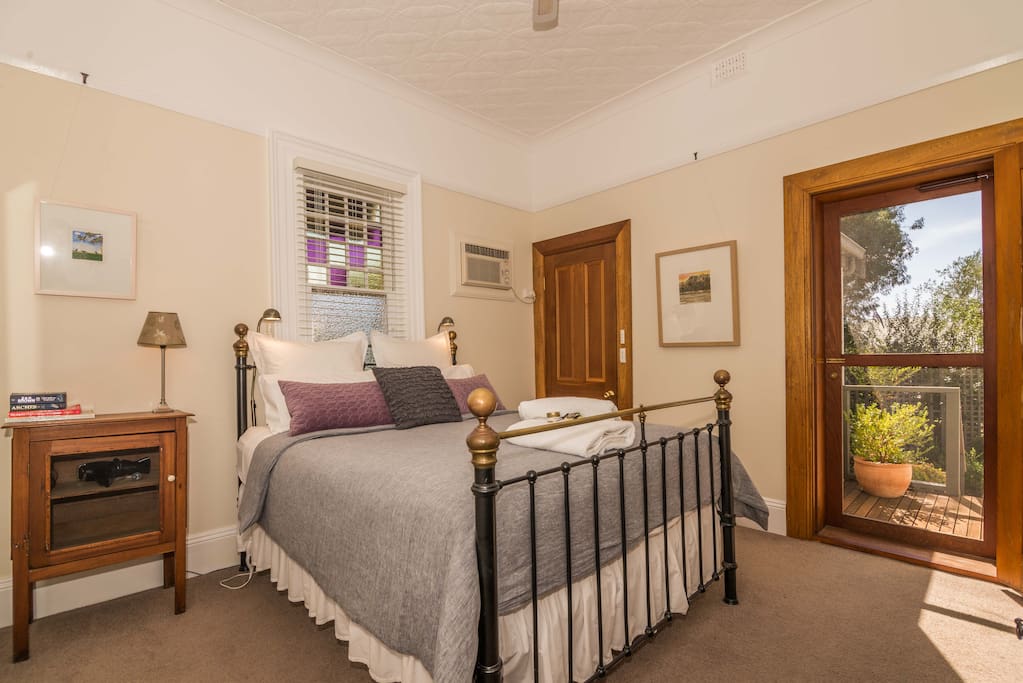 Queen Bedroom