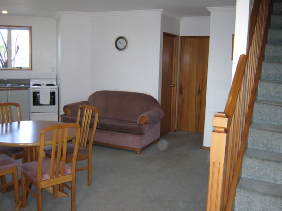 Lounge/dining room