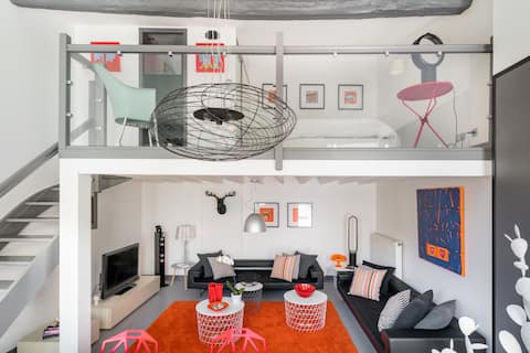 Modern loft-style apartment in the heart of Bordeaux