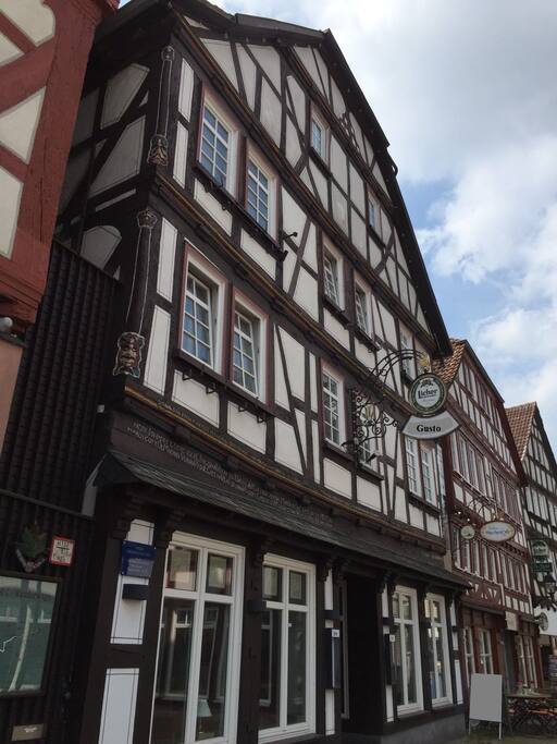 Restaurant "Gusto" im Erdgeschoss