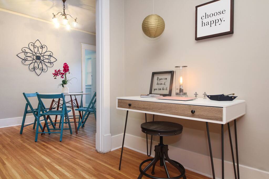 Desk (High Speed WiFi)
