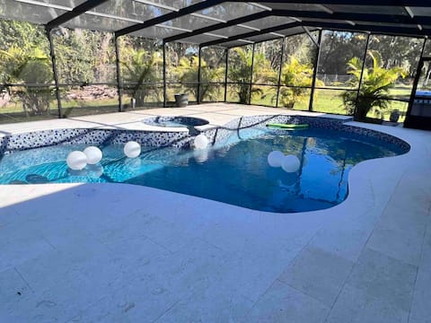 Gorgeous farmhouse with pool in Tampa Florida