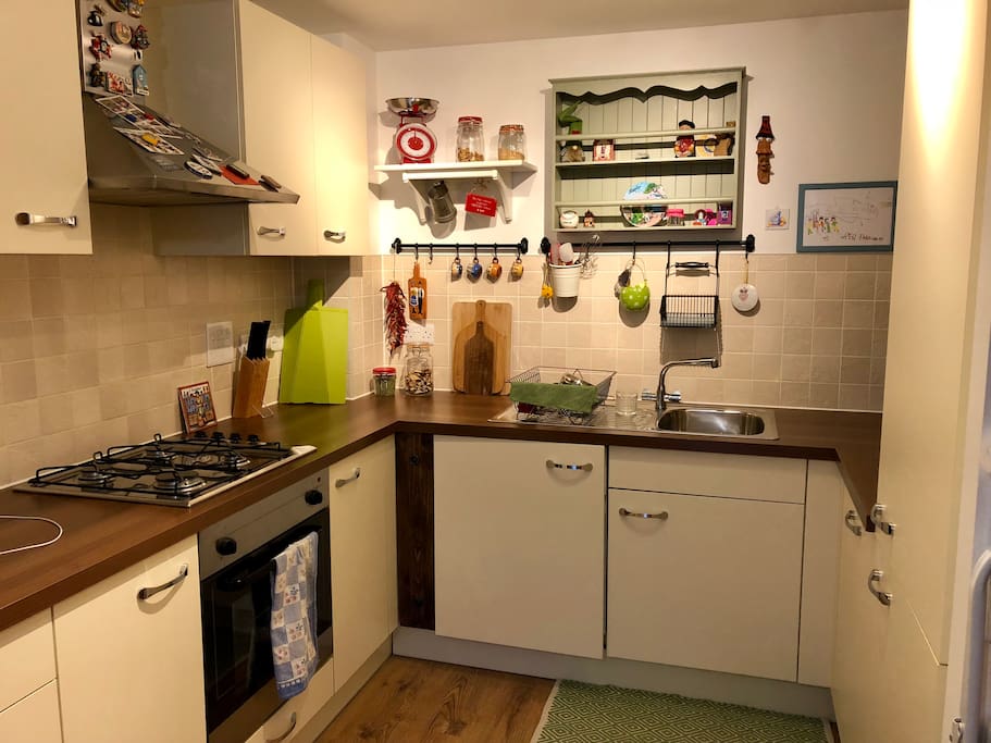 Fully fitted kitchen