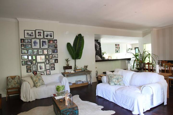 Gorgeous Family Home City Bowl Cape Town gallery image 3