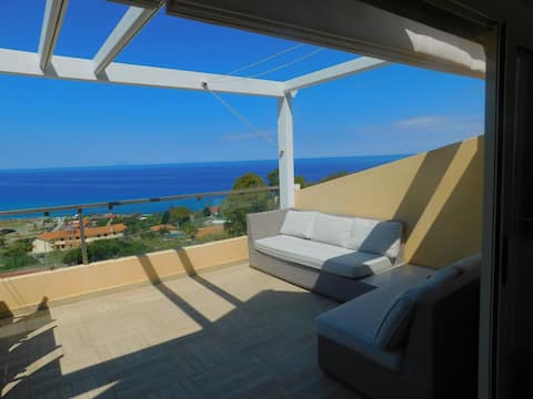 Popular Airbnb listing: Zambrone village 2 bed Penthouse casa Astill Smith in Zambrone