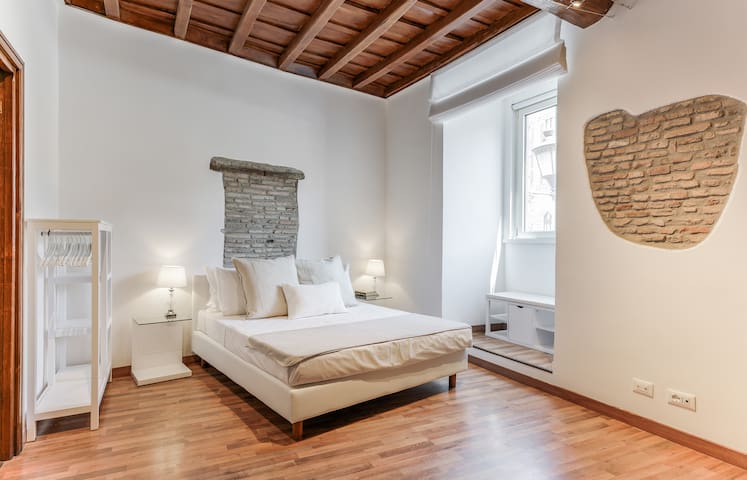 LUXURIOUS apartament in Piazza del Parlamento