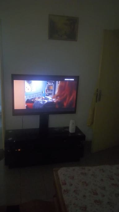 TV SAMSUNG 43 POUCES avec le bouquet de CANAL+
