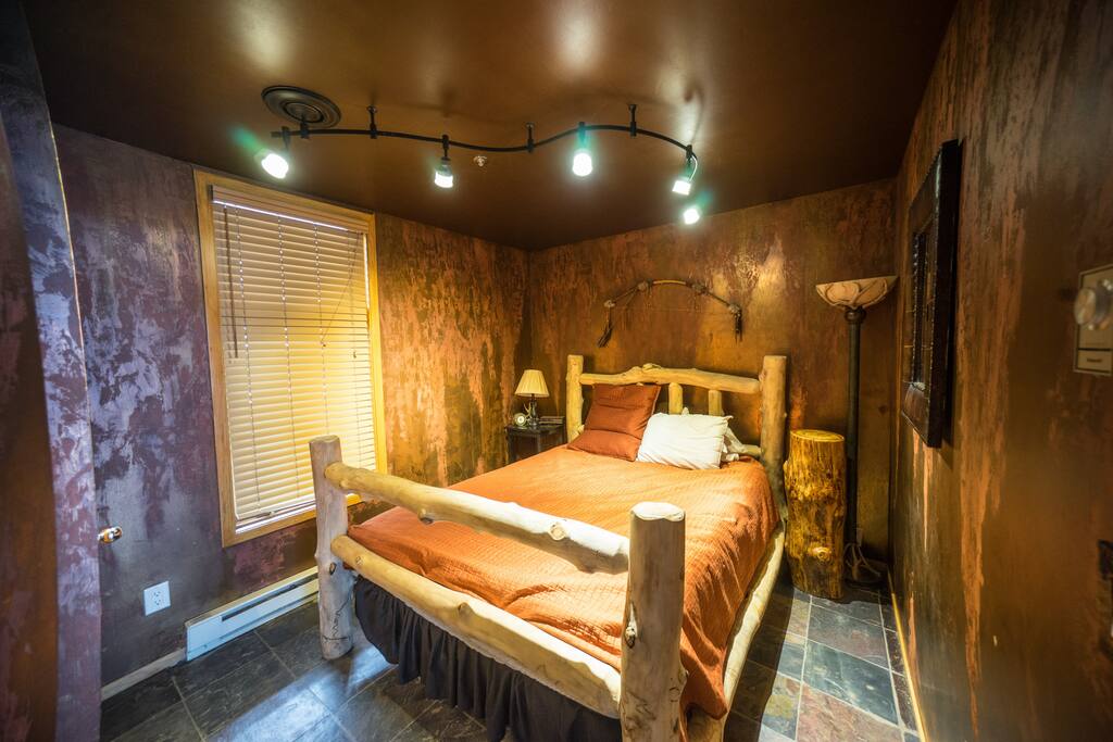 Bedroom with queen bed