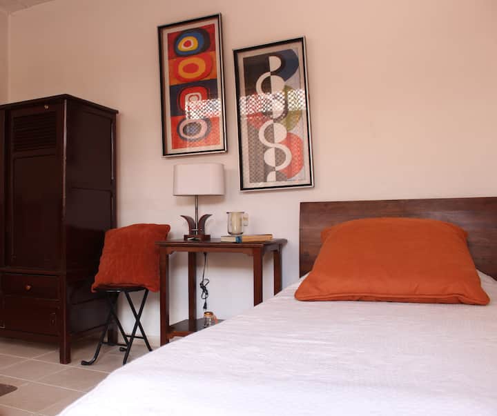 Habitación Madrid- Todomundo Bogotá