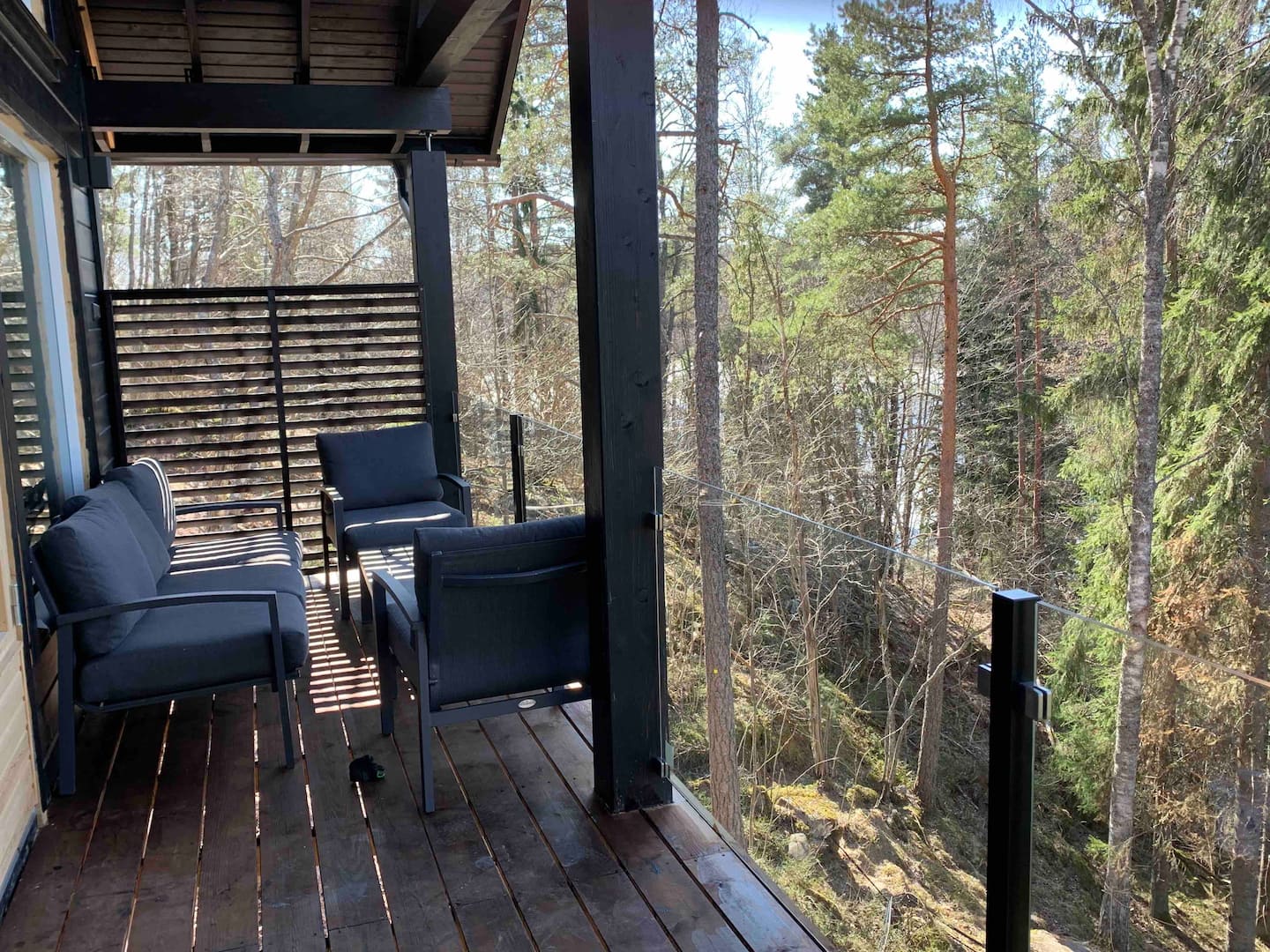 Cosy Lakeside Cottage Retreat 5