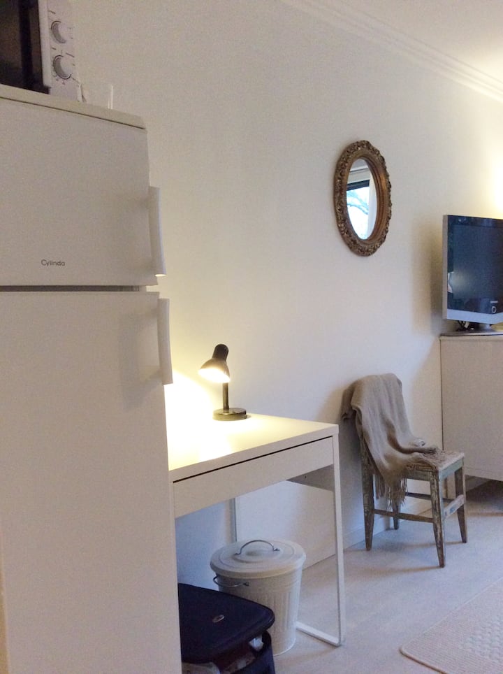 חדר שינה 1 ליד המסדרון והיציאה