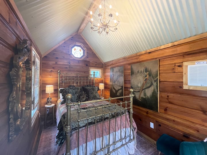 The Birdhouse Treehouses for Rent in Lampasas, Texas, United States