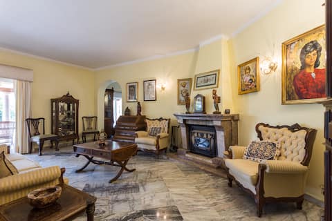 Top Airbnb: Vila Pariso close to beach with garden heated pool em Montenegro