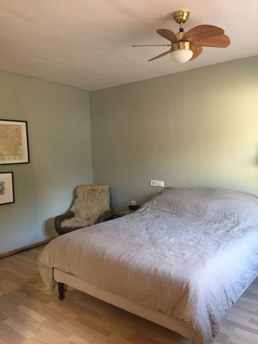 Master bedroom with en-suite and dressing room