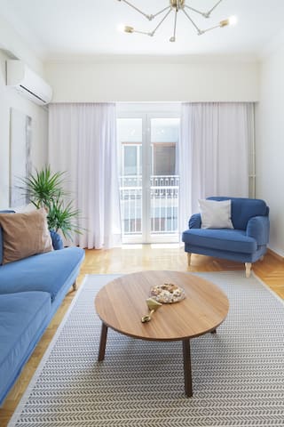 Relax in a Chic Flat in the Heart of Athens