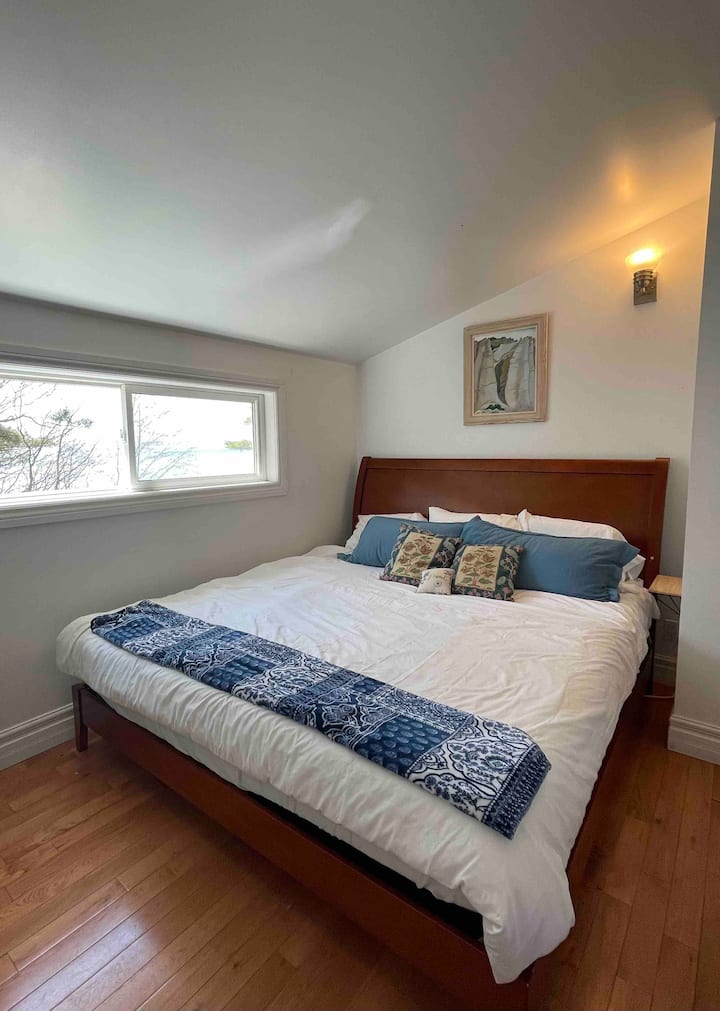 Madrac King Memory Foam na
drugom katu