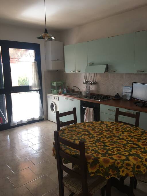 La cucina dell'appartamento il Leccino