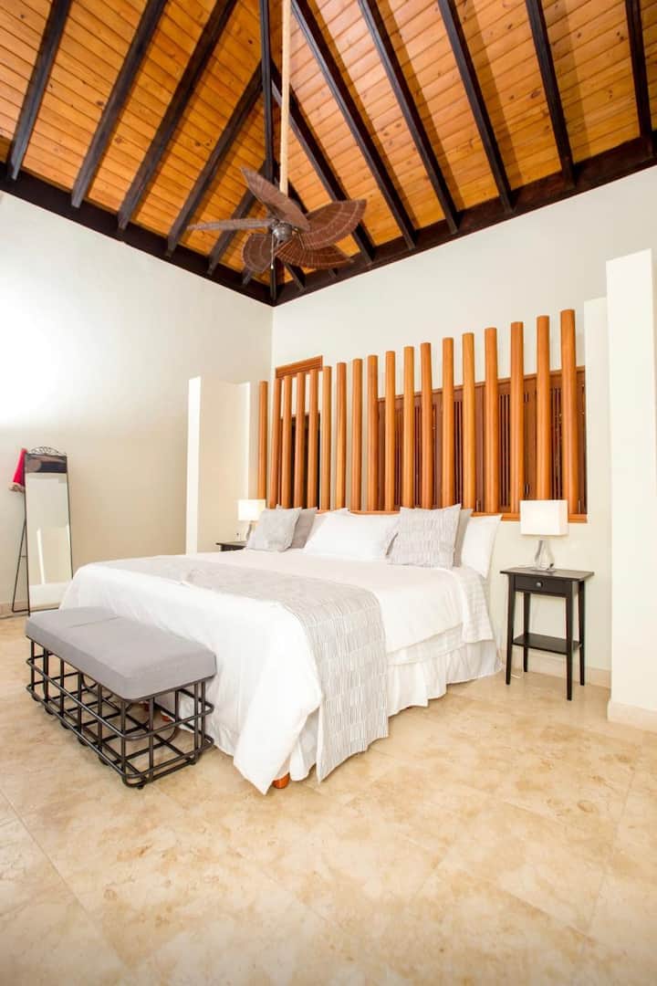 BRAČNI KREVET (ŠIRINE 180 - 200 CM