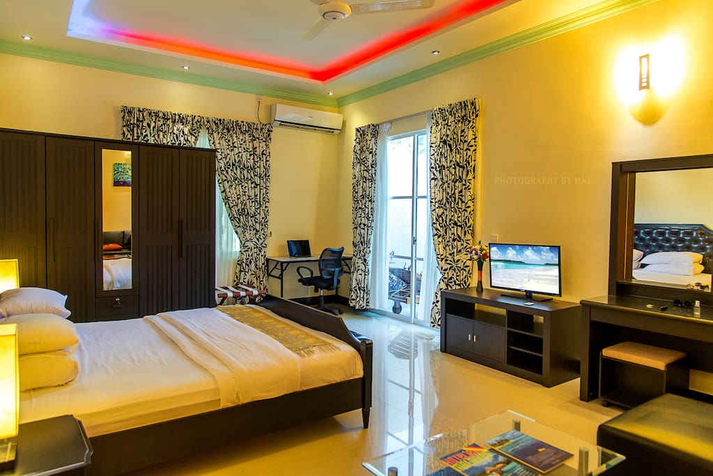 Deluxe Suite