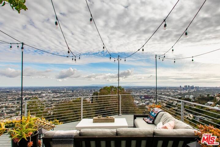 Skyline View Home w/Deck | Luxury Retreat Above LA gallery image 5