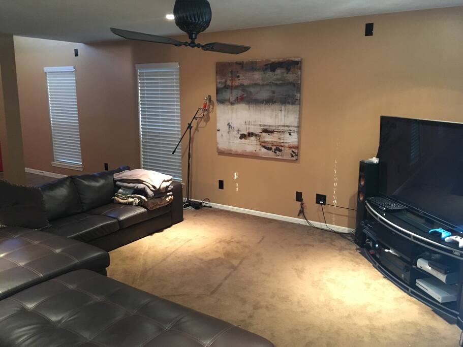 60" TV with Klipsch 5.1 Surround Sound (Xbox One S, PS4, Wii U) and unnecessarily large painting