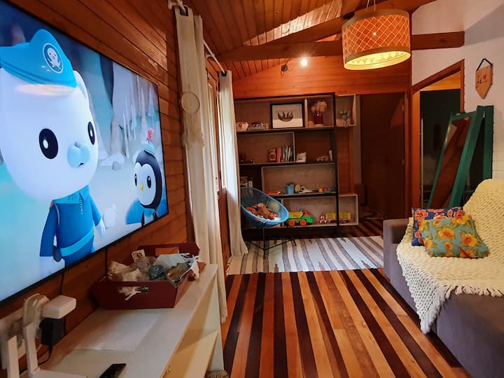 Casa Da Preguiça - Vista Para O Rio, Com Parquinho - Águas Mornas
