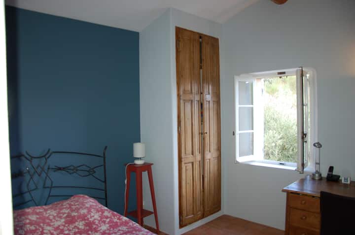 2. spavaća soba: krevet 140 × 190