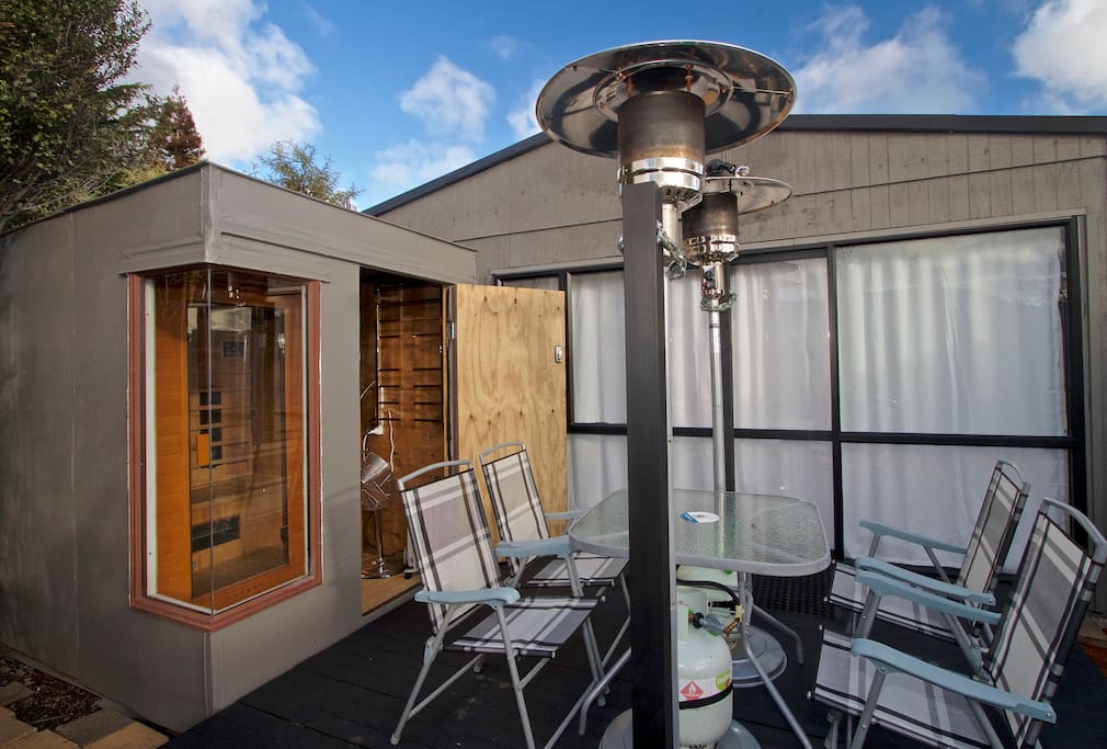 AL FRESCO DINING ON YOUR PRIVATE DECK